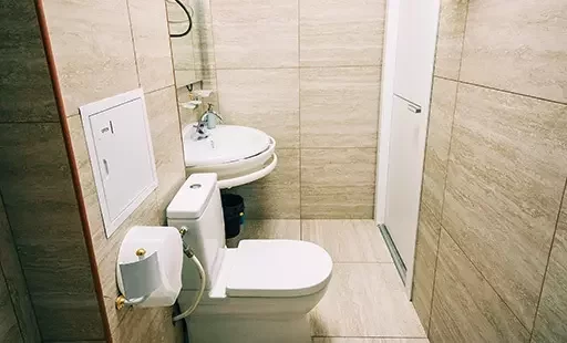 туалет в стационаре клиники